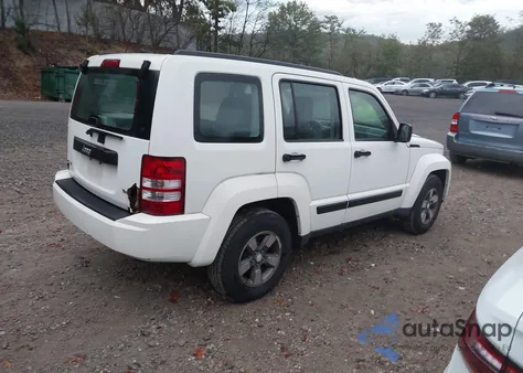 2008 Jeep Liberty Sport z USA, uszkodzony, nr VIN 1J8GN28K48W288012